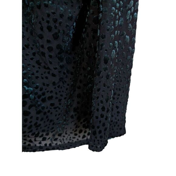 Lane Bryant Womens Size 26/28Long Sleeve  Velour Blouse  Green Leopard Print - Picture 6 of 8